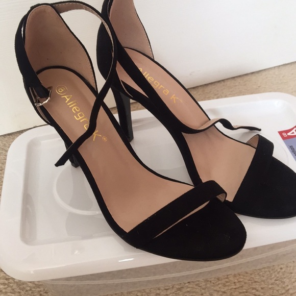 Strap Heels - Picture 2 of 3